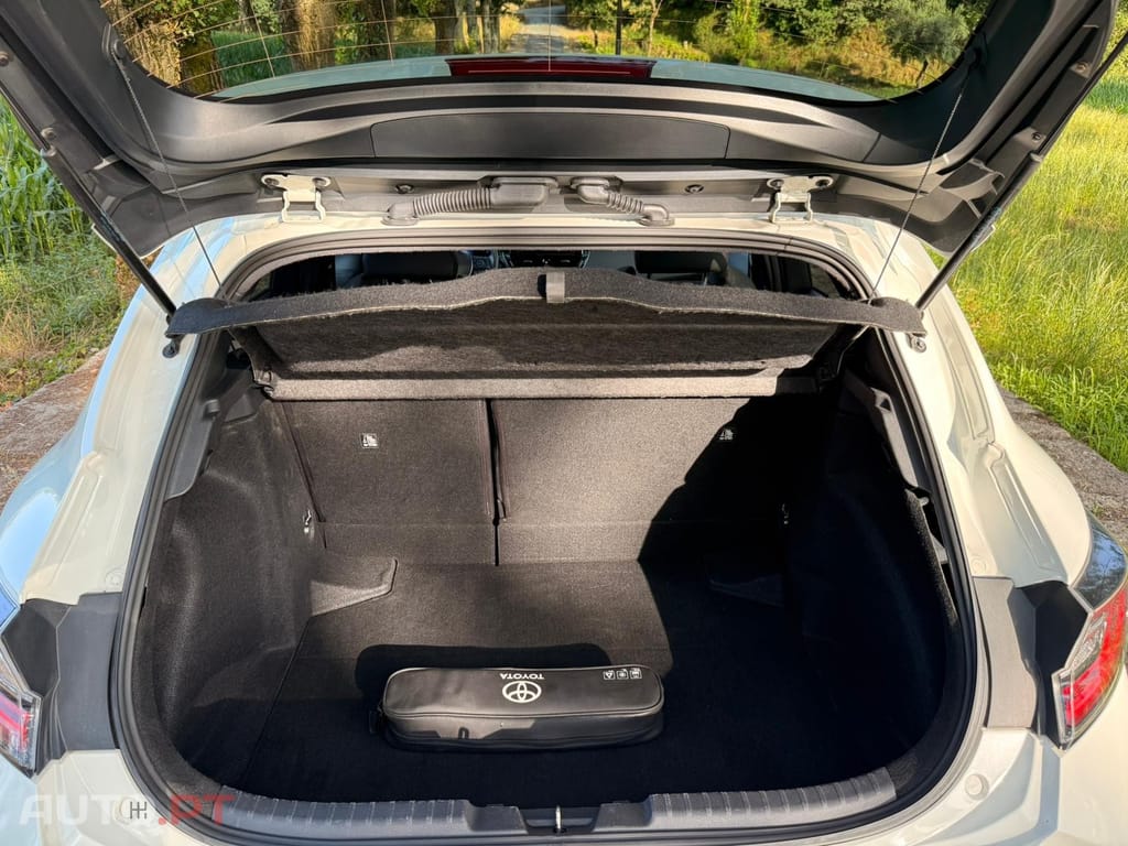 Toyota Corolla 1.8 Hybrid Design