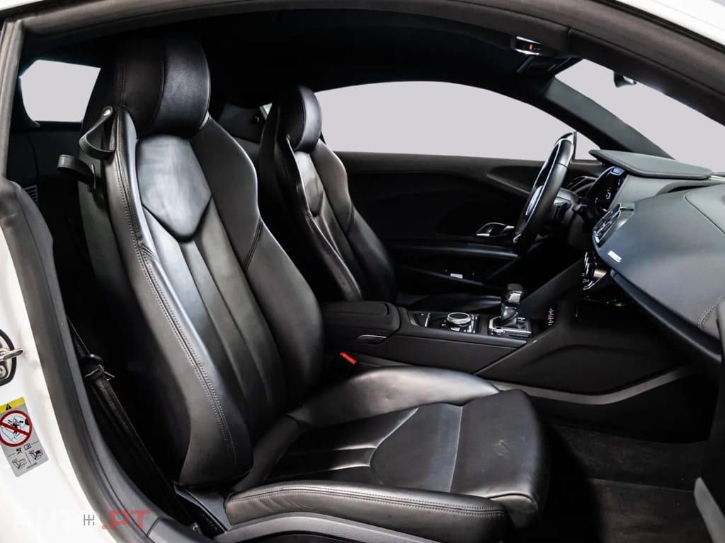 Audi R8 5.2FSi V10 RWD