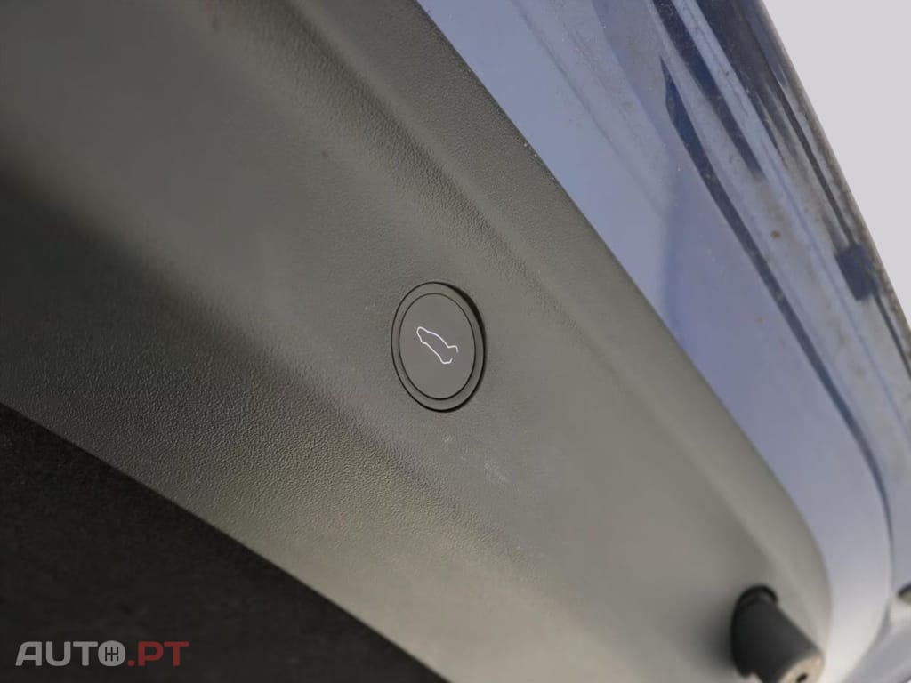 Tesla Model Y Standard RWD Plus 95% I.V.A DEDUTIVEL