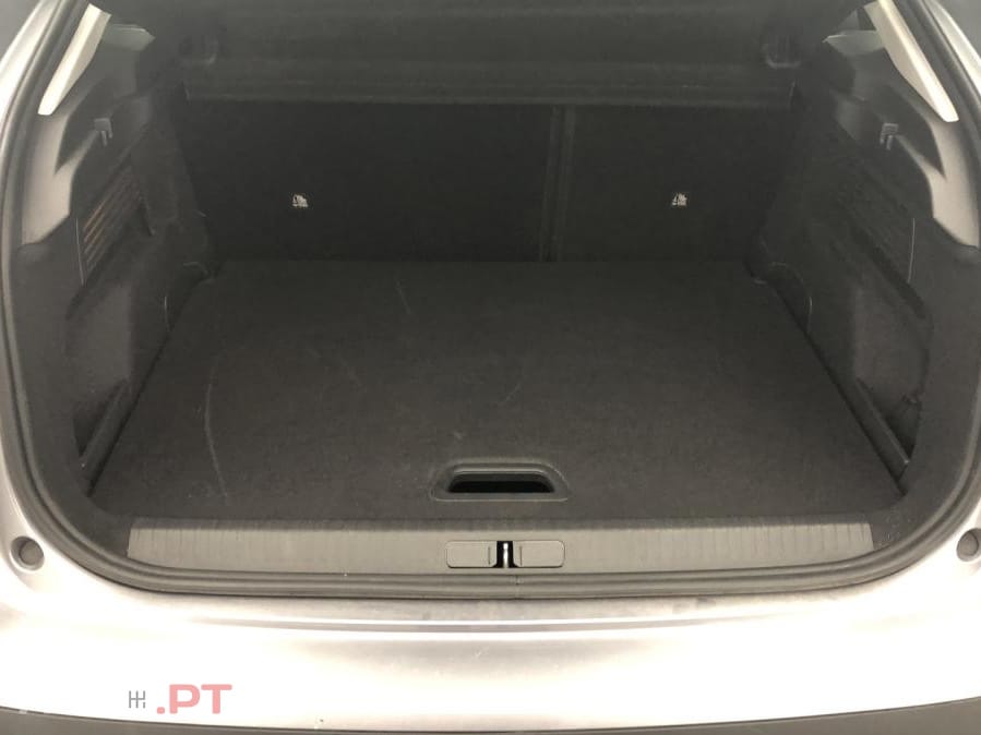 Citroen C4 1.2 PureTech Shine EAT8