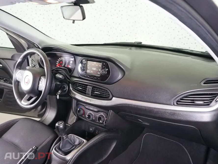 Fiat Tipo 1.3 M-Jet Lounge