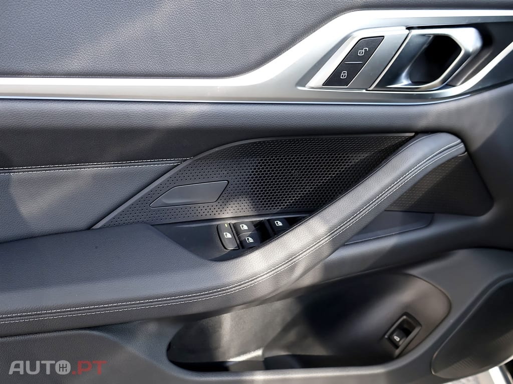 BMW i4 eDrive40 Pack Desportivo M Pro