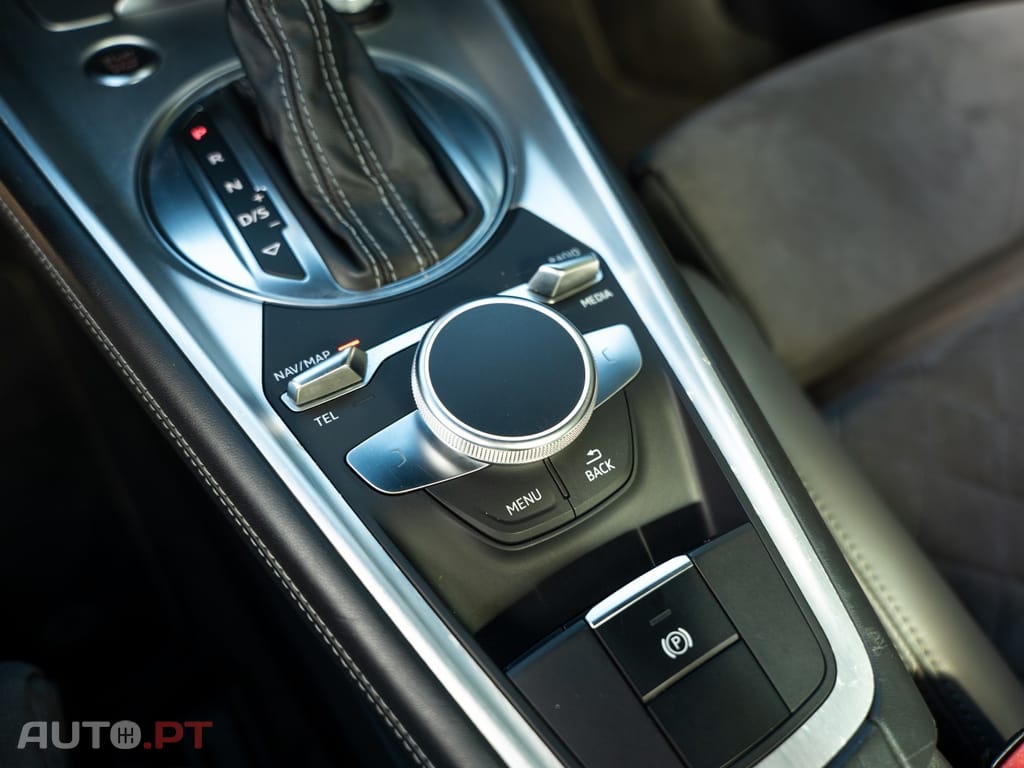 Audi TT 2.0 TFSI quattro S-line S tronic