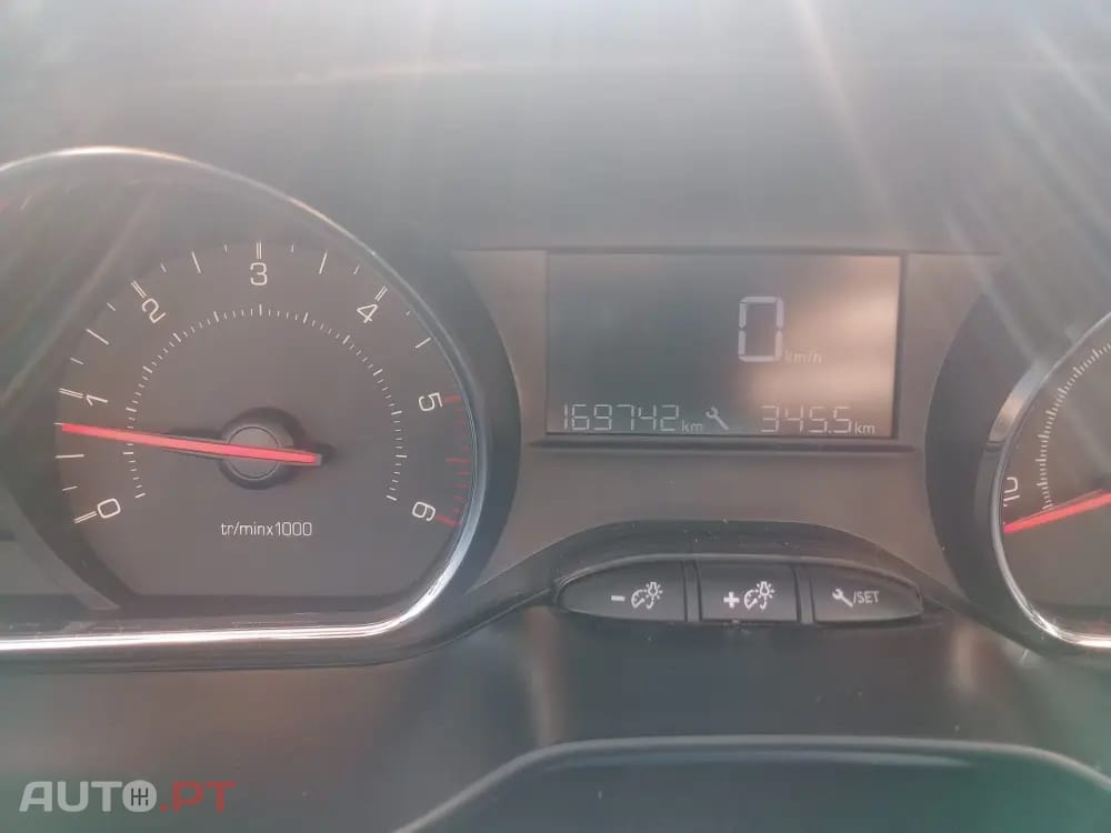Peugeot 208 1.4 HDi Active