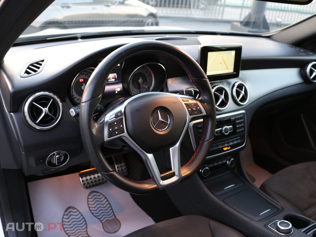 Mercedes-Benz GLA 220 CDi AMG Line
