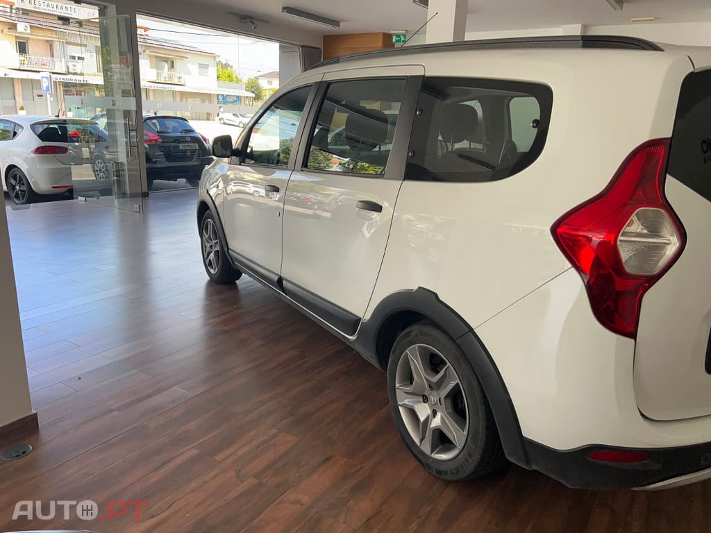 Dacia Lodgy 1.5 dCi Stepway 7L