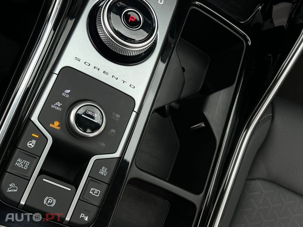 Kia Sorento 1.6 T-GDI PHEV Concept+SRF