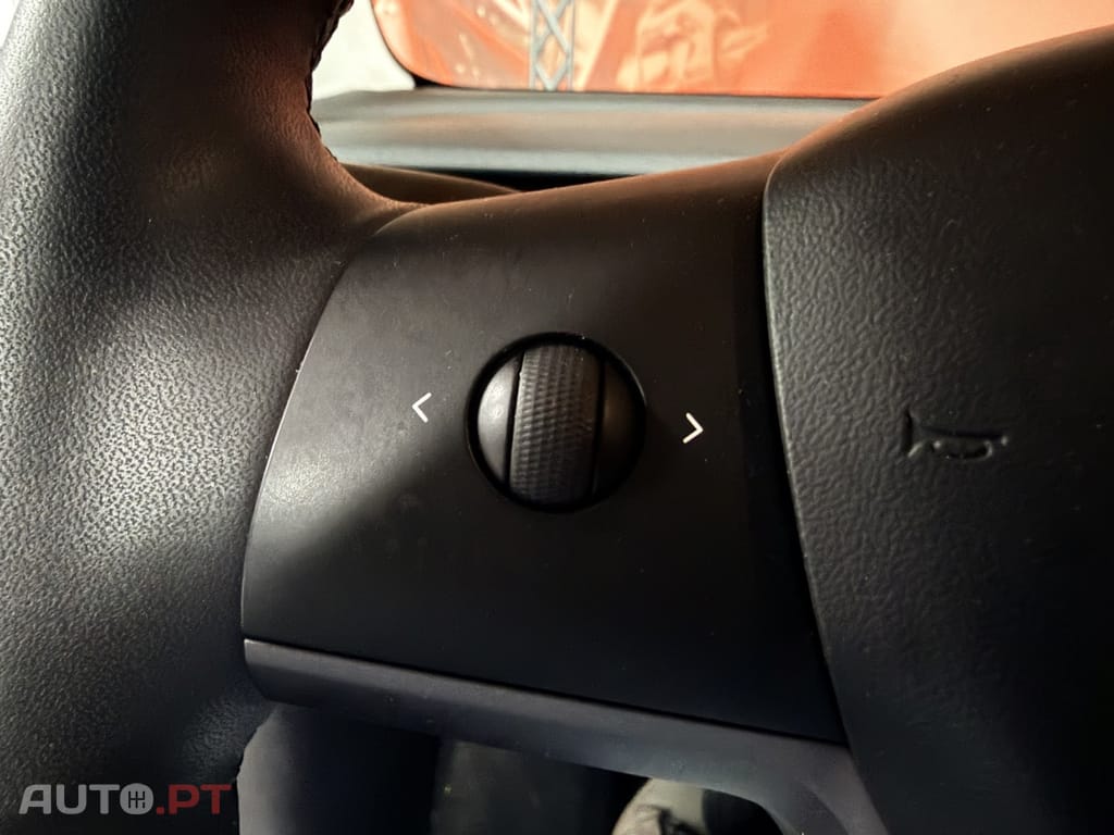 Tesla Model 3 Tração Traseira