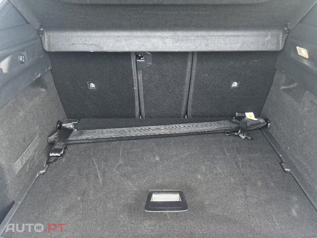 Peugeot 3008 1.2 Hybrid 136 Allure I.V.A DEDUTÍVEL 