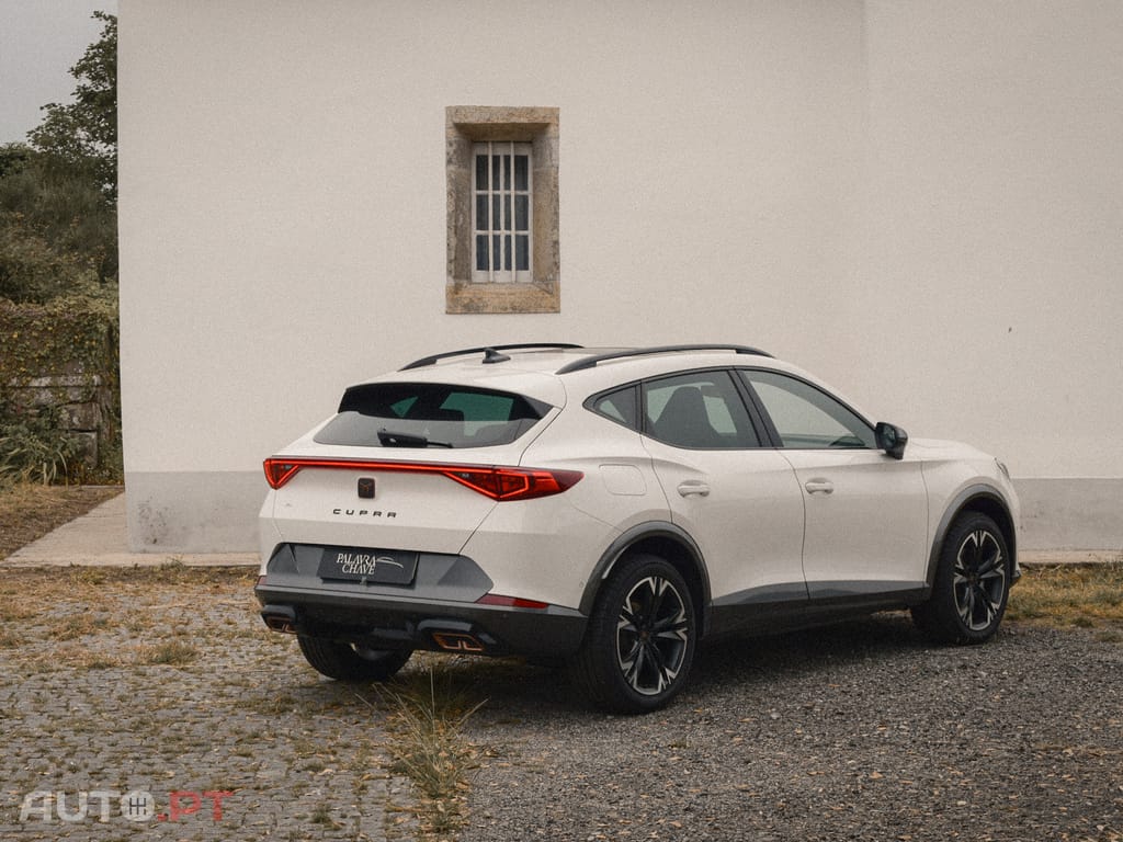 Cupra Formentor 1.4 Hybrid -Teto Panoramico e de abrir