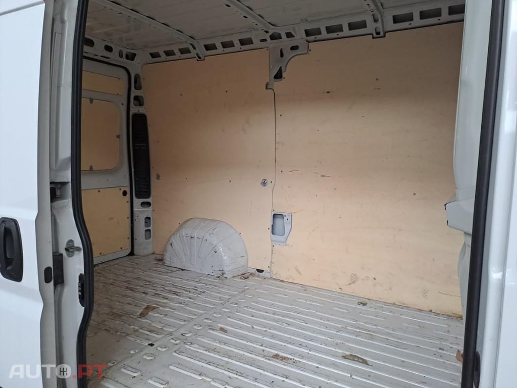 Peugeot Boxer 2.2 BlueHDi 165 S&S 