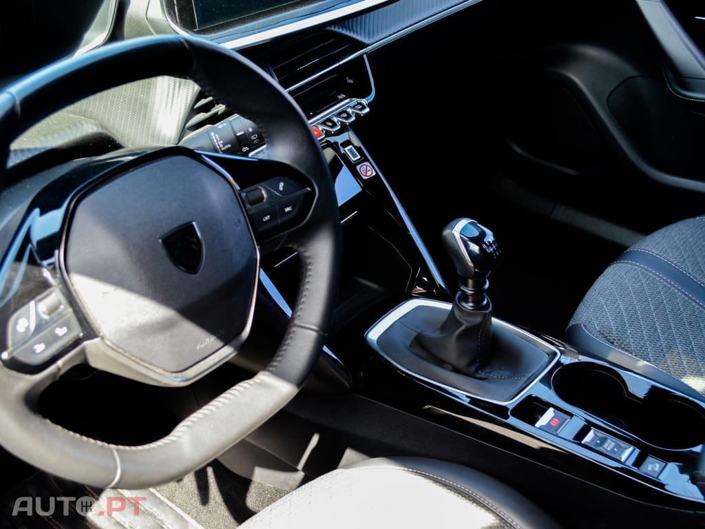 Peugeot 2008 PureTech 100 Stop&Start Allure Pack