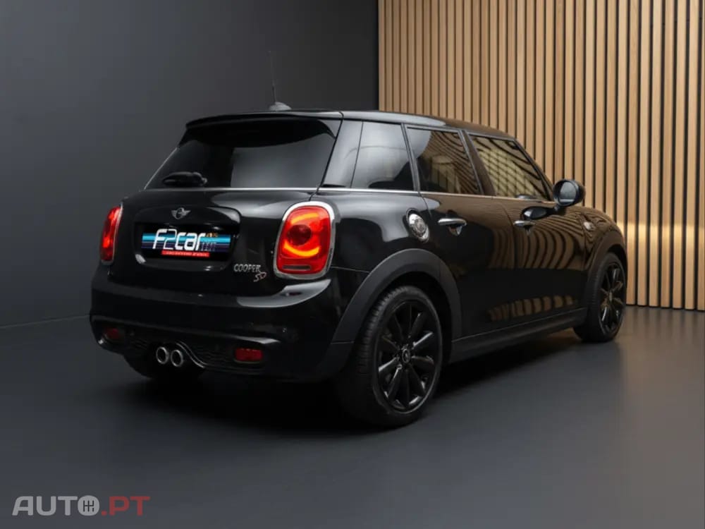 MINI Cooper Cooper SD Auto