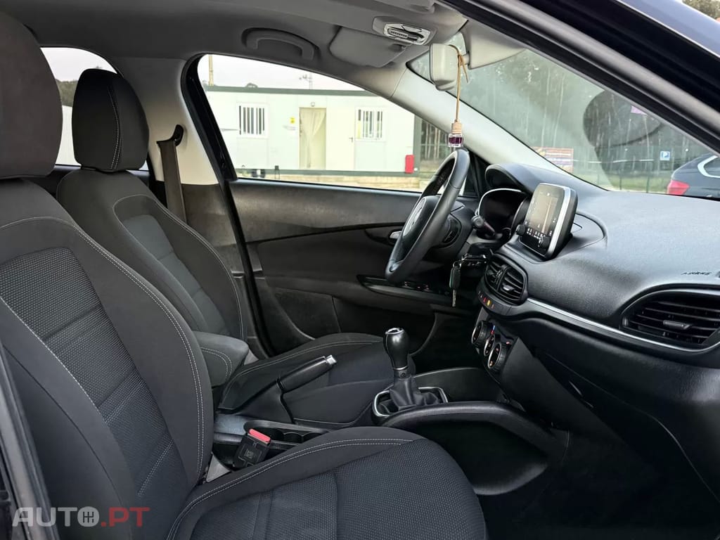 Fiat Tipo 1.3 M-Jet Lounge Tech