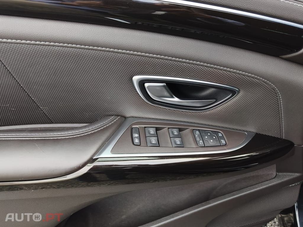 Renault Espace 1.6 dCi Initiale Paris EDC