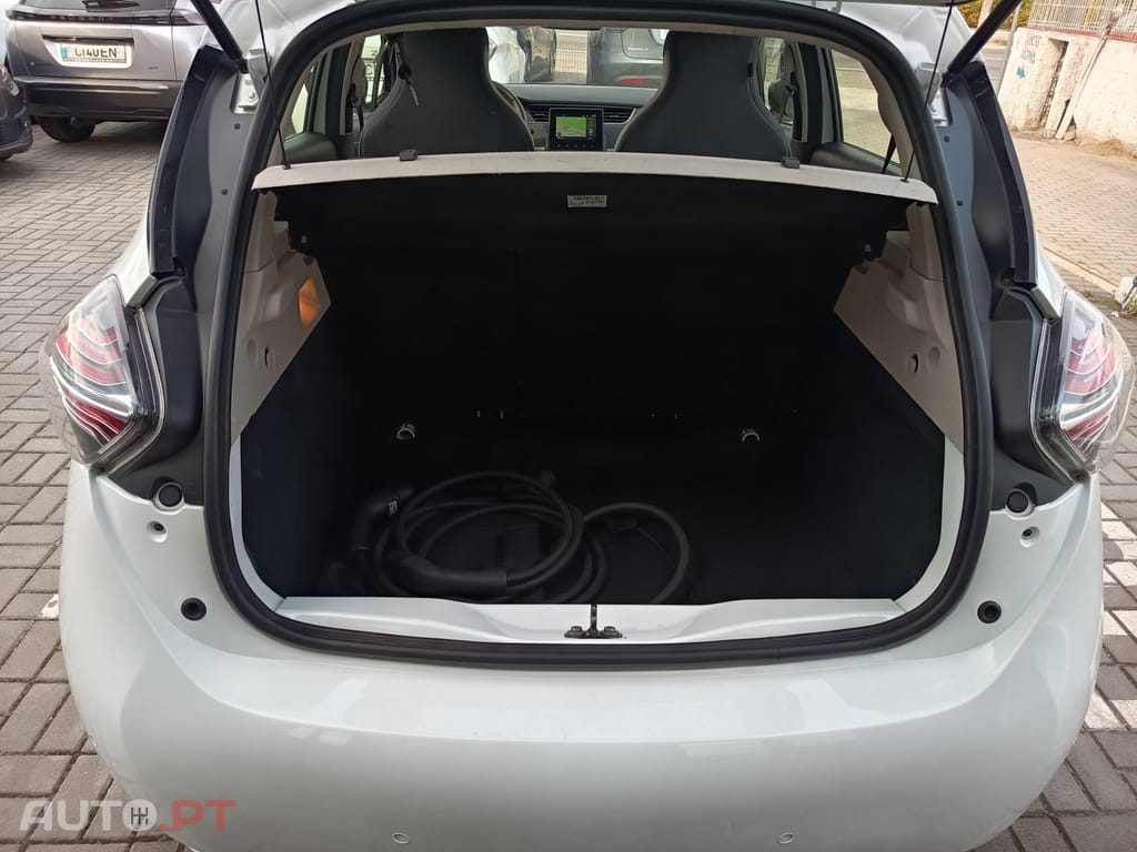 Renault Zoe (c/ Bateria) E-Tech EV50 Equilibre — fotografia 12