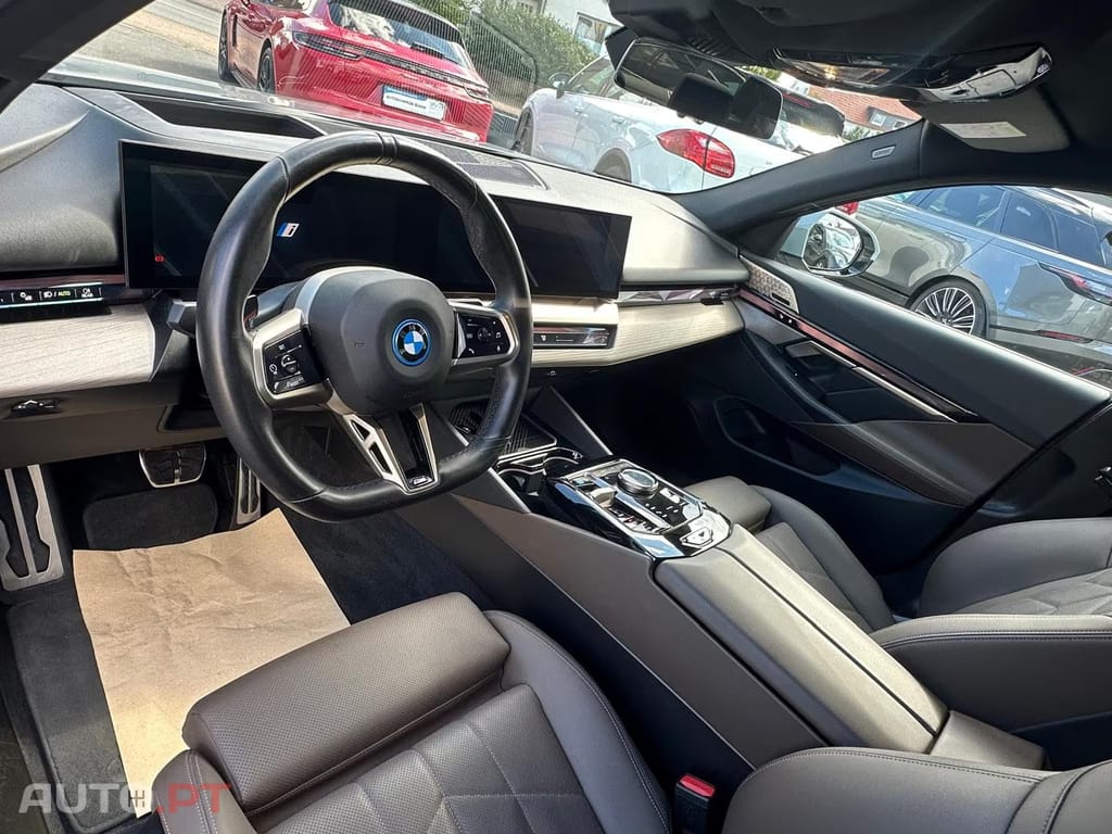 BMW i5 eDrive40