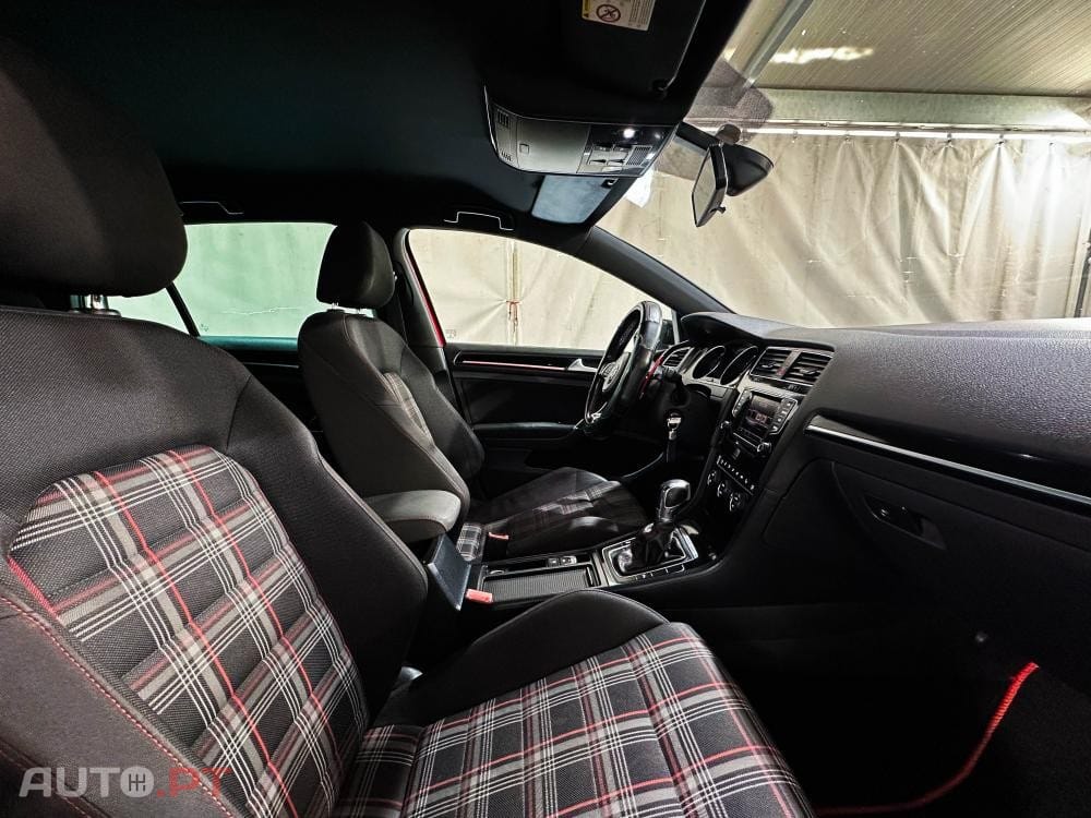 Volkswagen Golf 2.0 TSi GTi DSG Performance