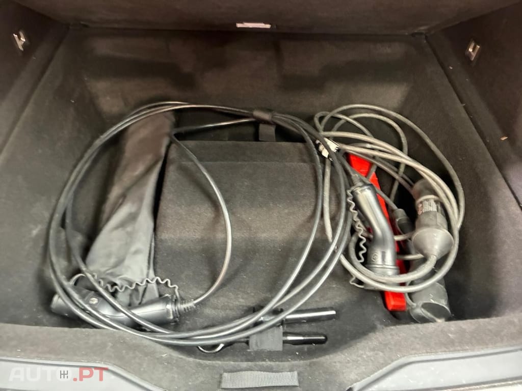 Lynk & Co 01 PHEV