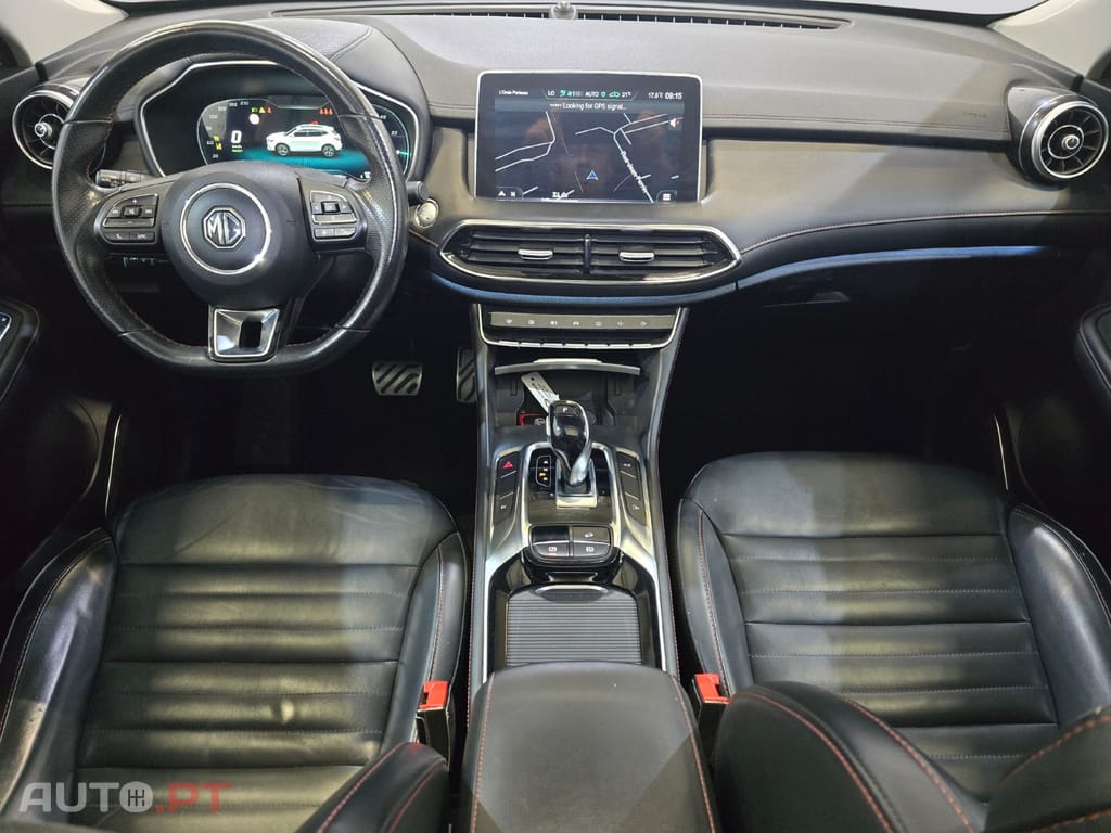 MG EHS PHEV Hybrid Luxury