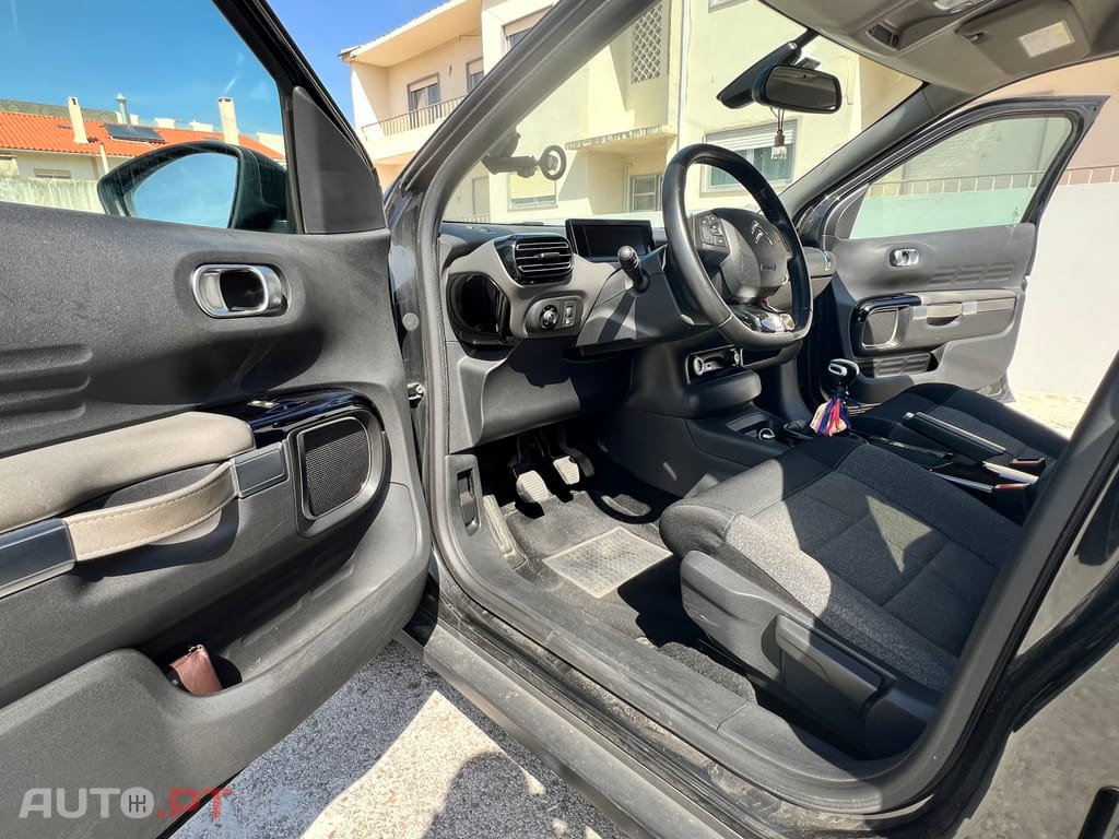 Citroen C4 Cactus 1.2 PureTech Shine Pack