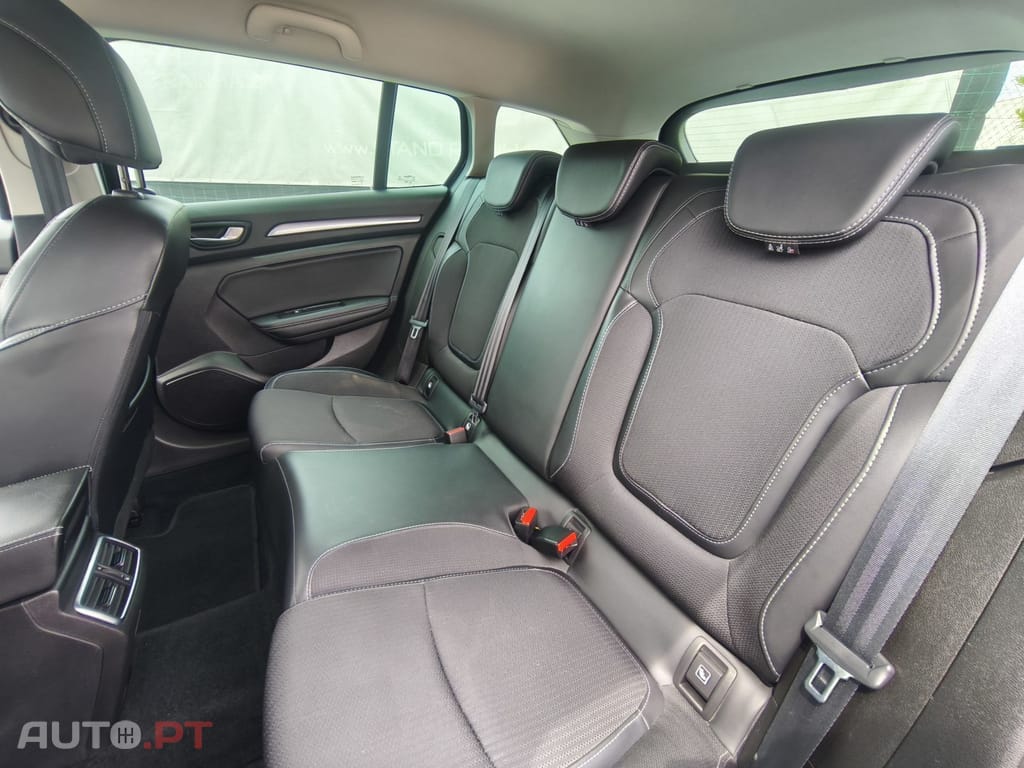 Renault Mégane Sport Tourer 1.5 Blue dCi Intens