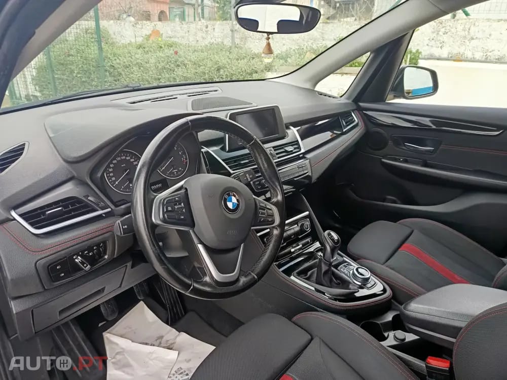 BMW 218 i Sport Line