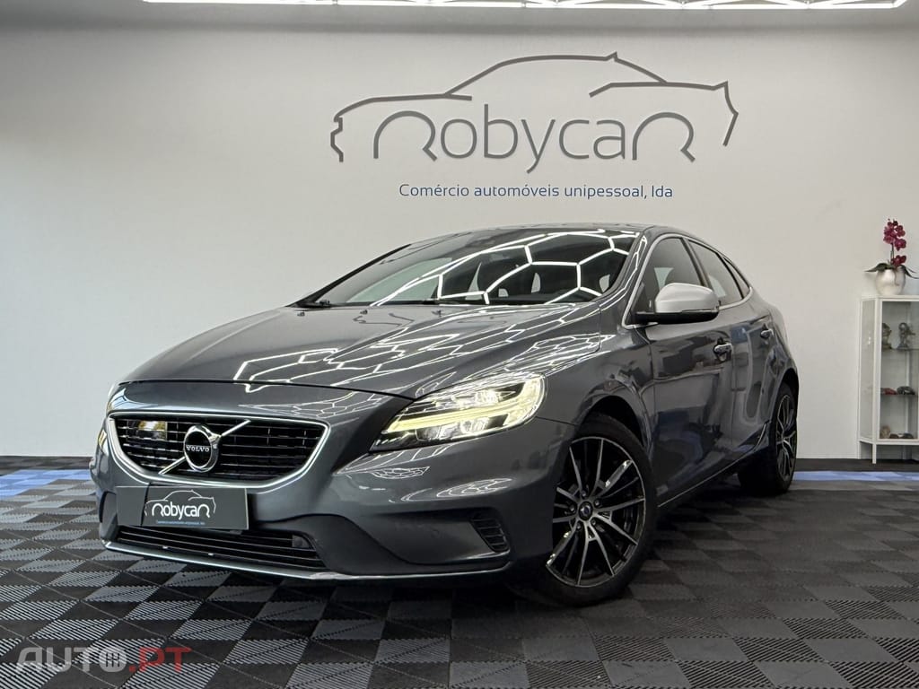 Volvo V40 2.0 D2 R-Design Momentum Geartronic