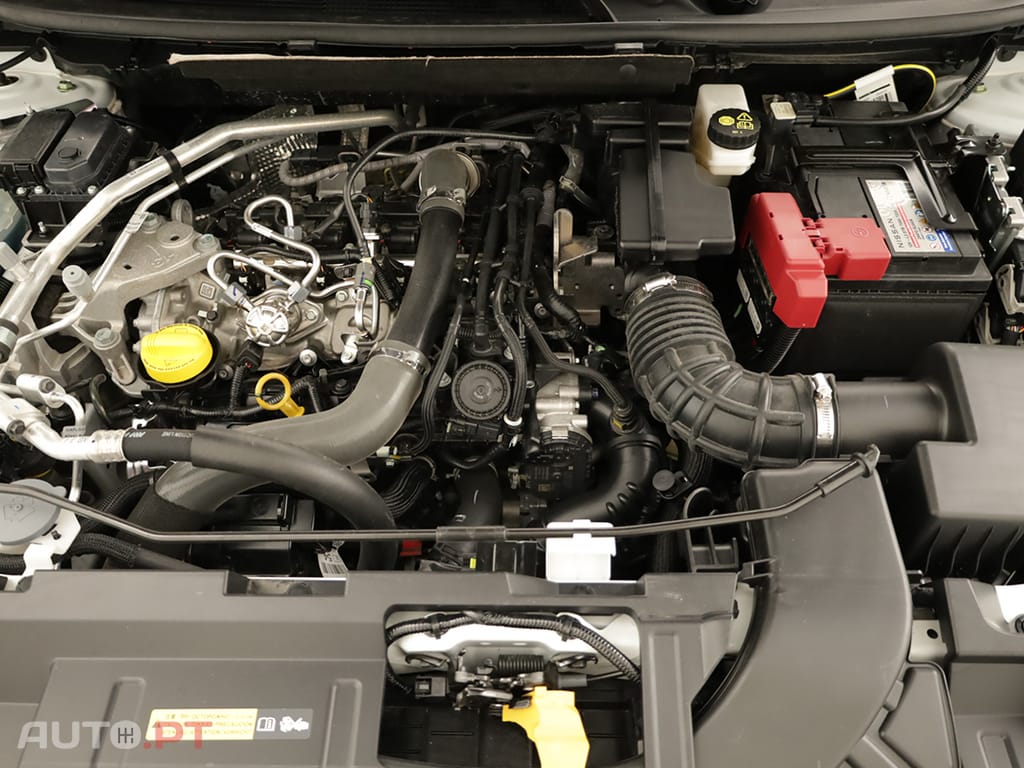 Nissan Qashqai 1.3 DIG-T N-Connecta LED Xtronic