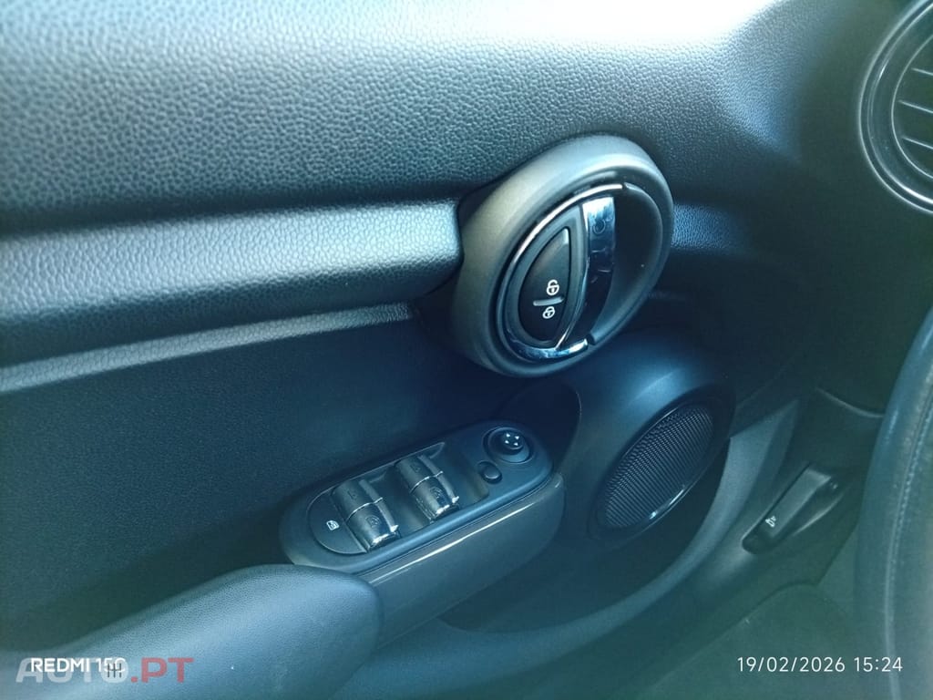 MINI Cooper One D — fotografia 13