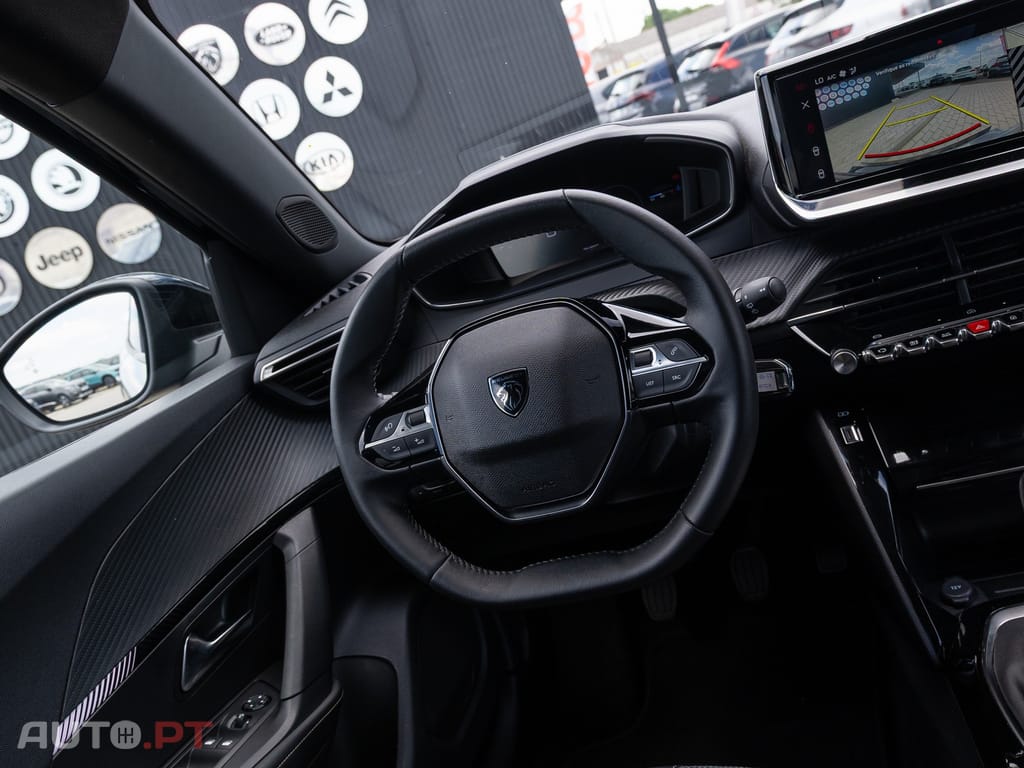 Peugeot 2008 1.2 PureTech Allure