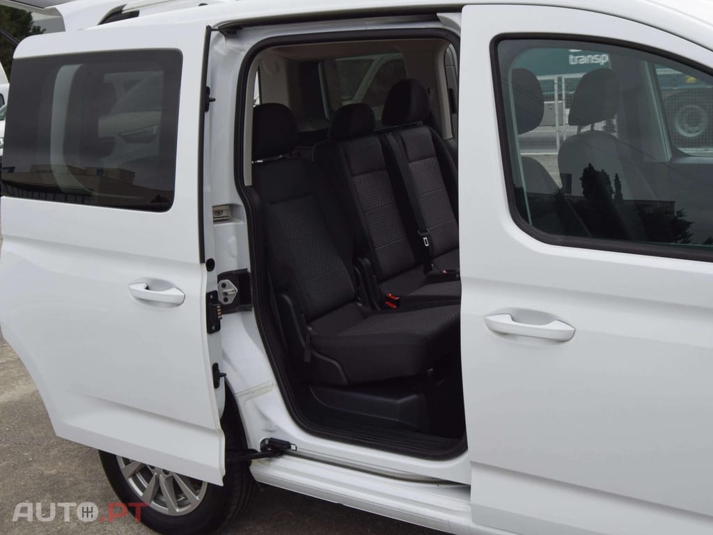 Ford Tourneo 2.0 TDCi Titanium 5 lugares