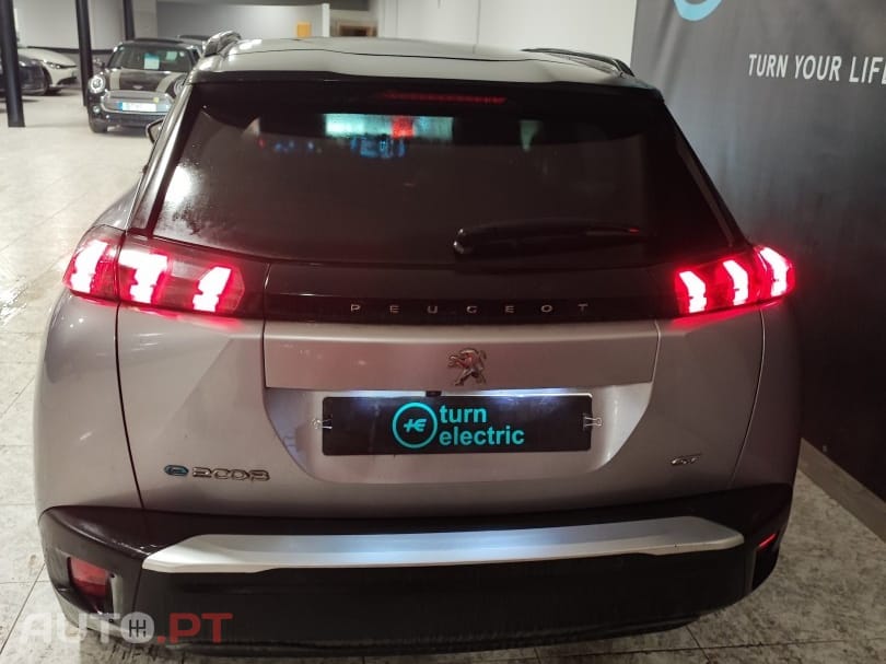 Peugeot E-2008 50 kWh GT