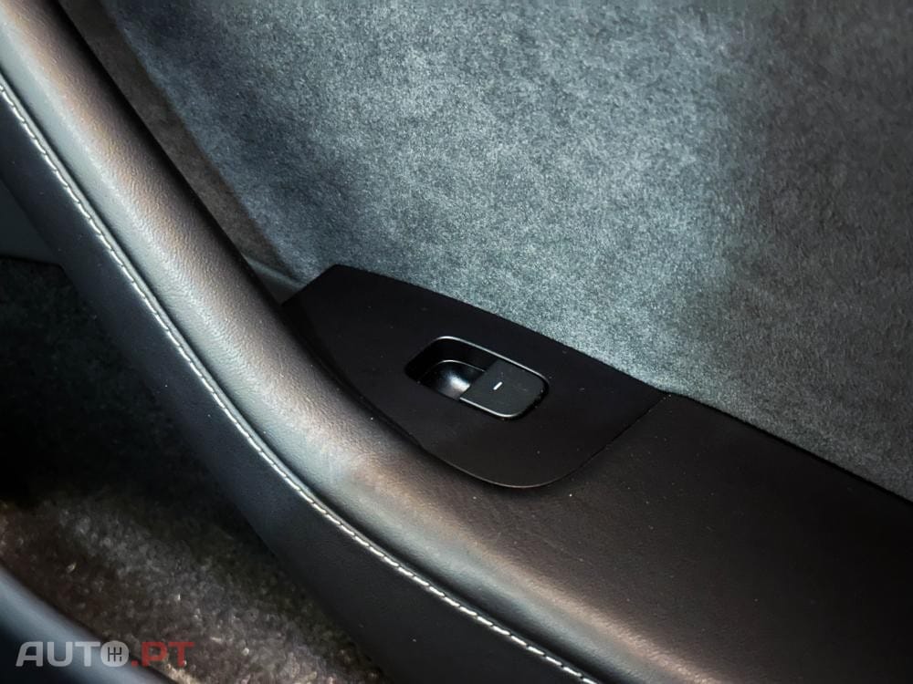 Tesla Model Y Long Range Dual Motor AWD