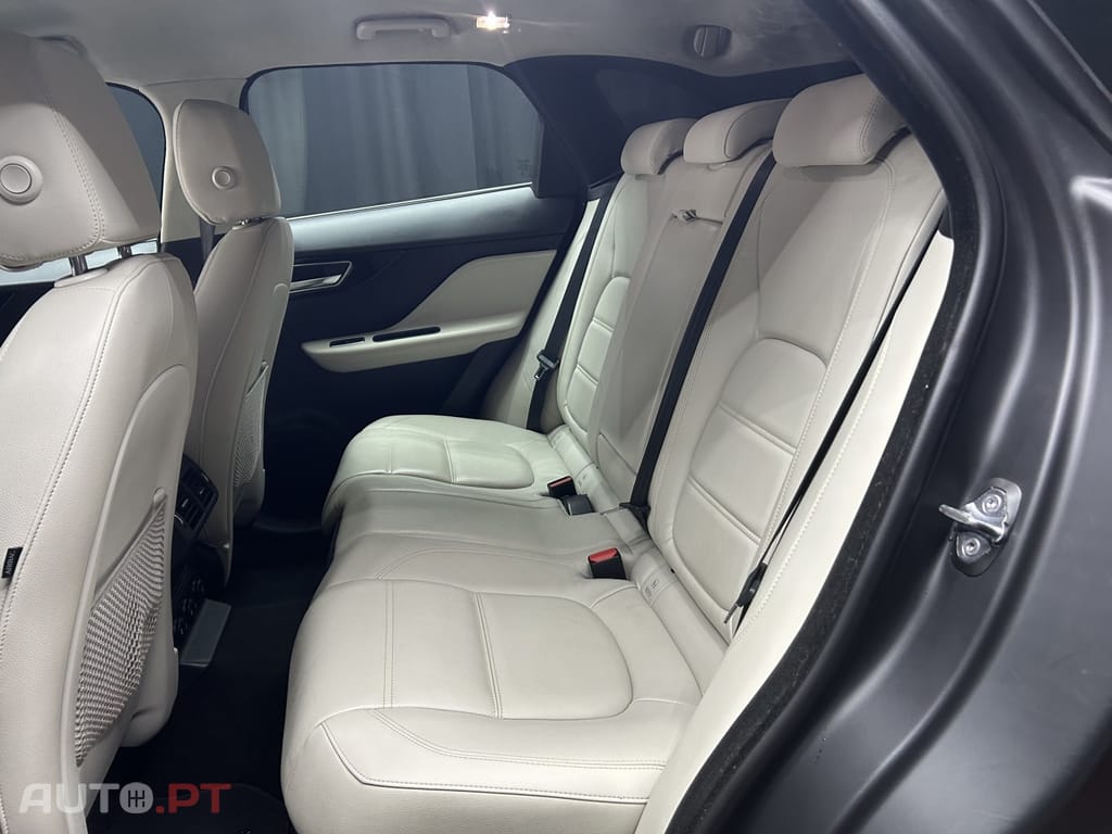 Jaguar F-Pace 2.0 i4D Portfolio Aut.
