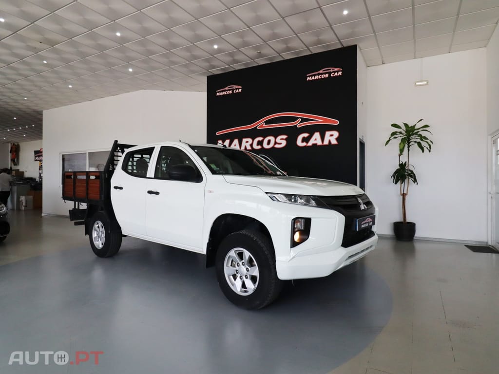Mitsubishi L200 2.3 DI-D CD Invite 4WD