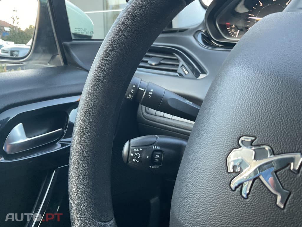 Peugeot 208 1.6 BlueHDi Active