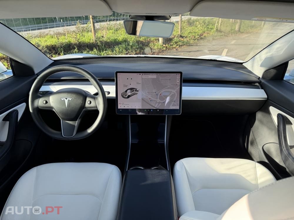 Tesla Model 3 Standard Range Plus RWD