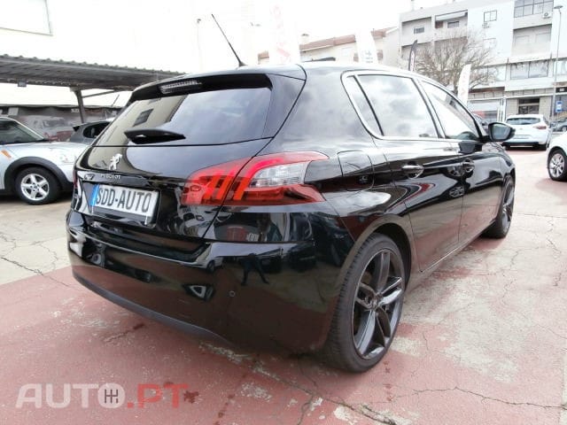 Peugeot 308 BlueHDi 130 Black Edition