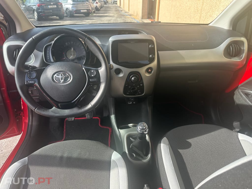 Toyota Aygo 1.0 X-Play Plus