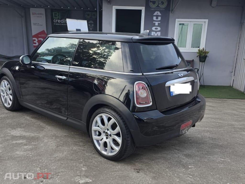 MINI Cooper D 110cv Cx 6 Nacional