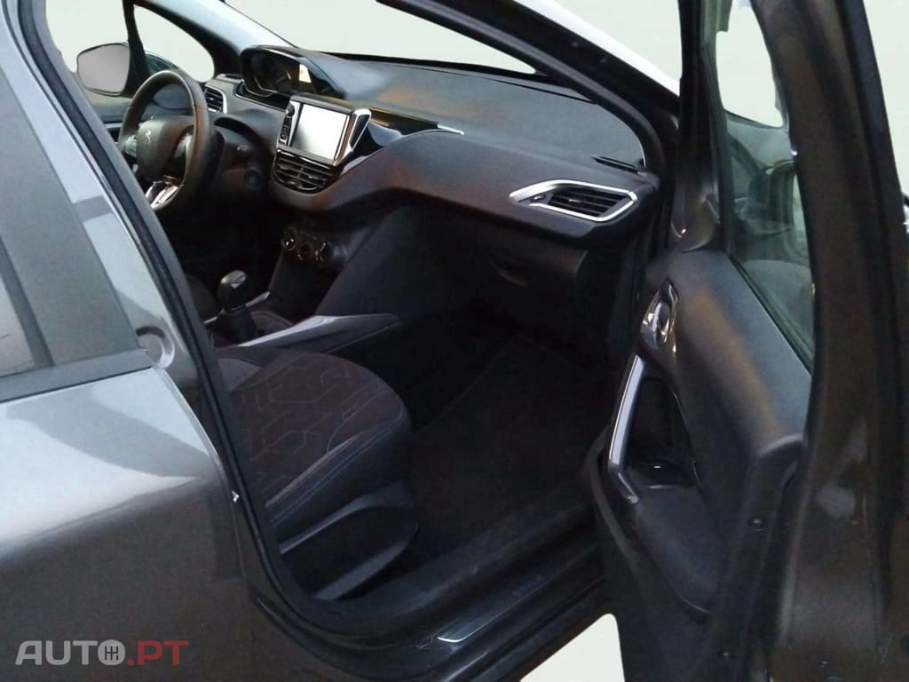 Peugeot 2008 1.2 PureTech Style