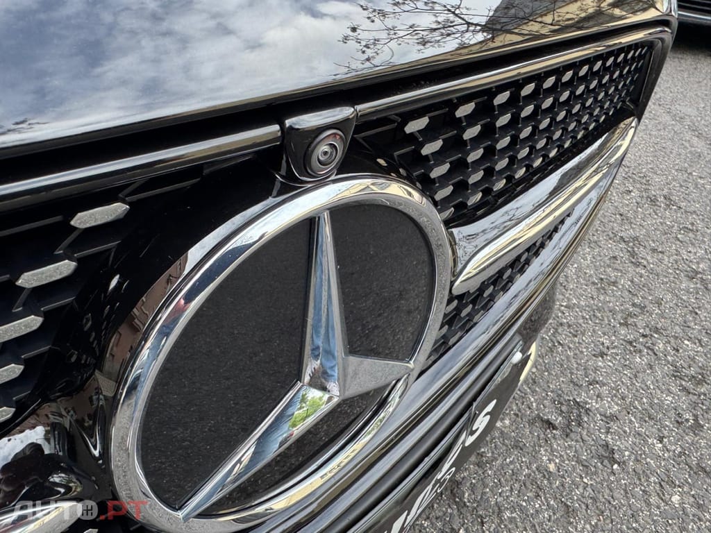 Mercedes-Benz E 220 d AMG Line
