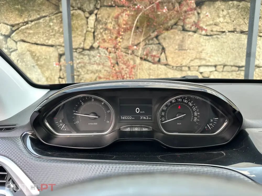 Peugeot 2008 1.6 e-HDi Allure