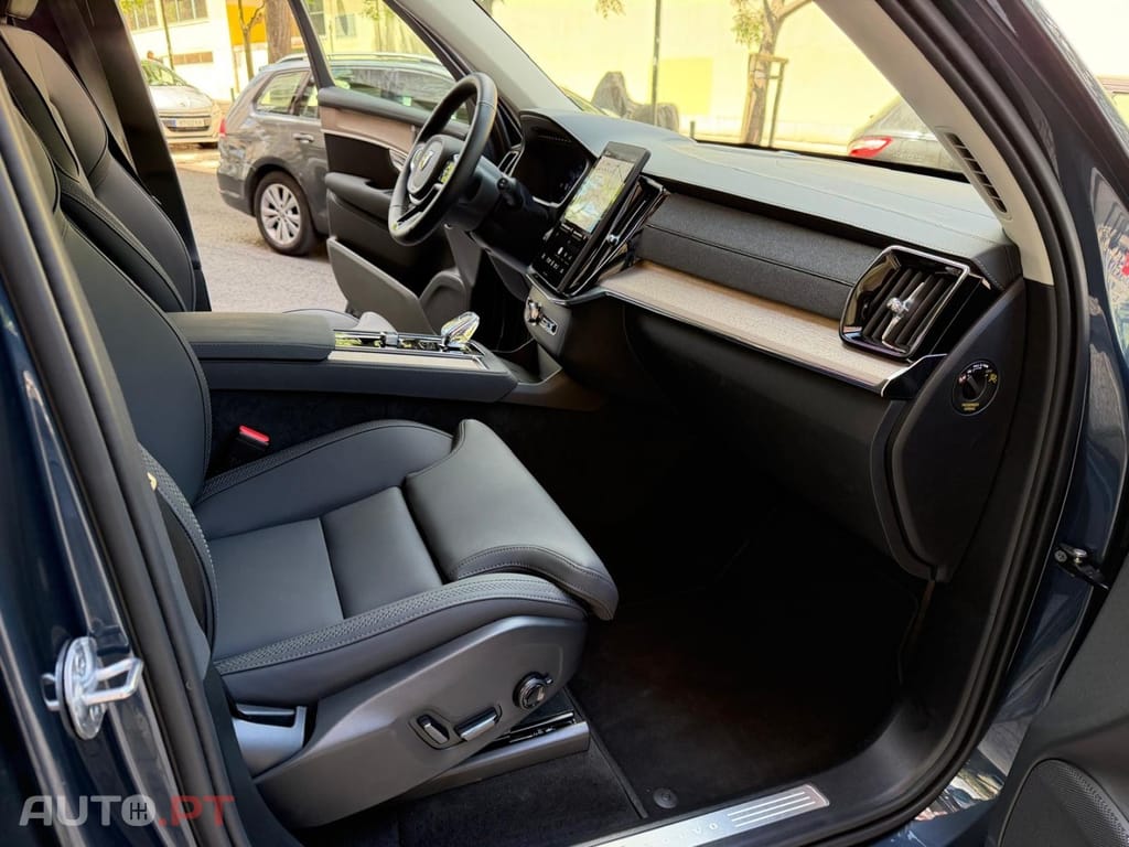 Volvo XC90 2.0 T8 PHEV Plus Bright AWD