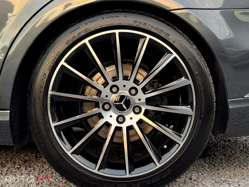 Mercedes-Benz E 300 BlueTEC Hybrid Avantgarde