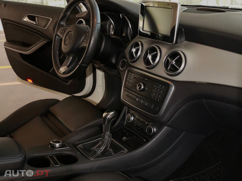 Mercedes-Benz GLA 180 Urban