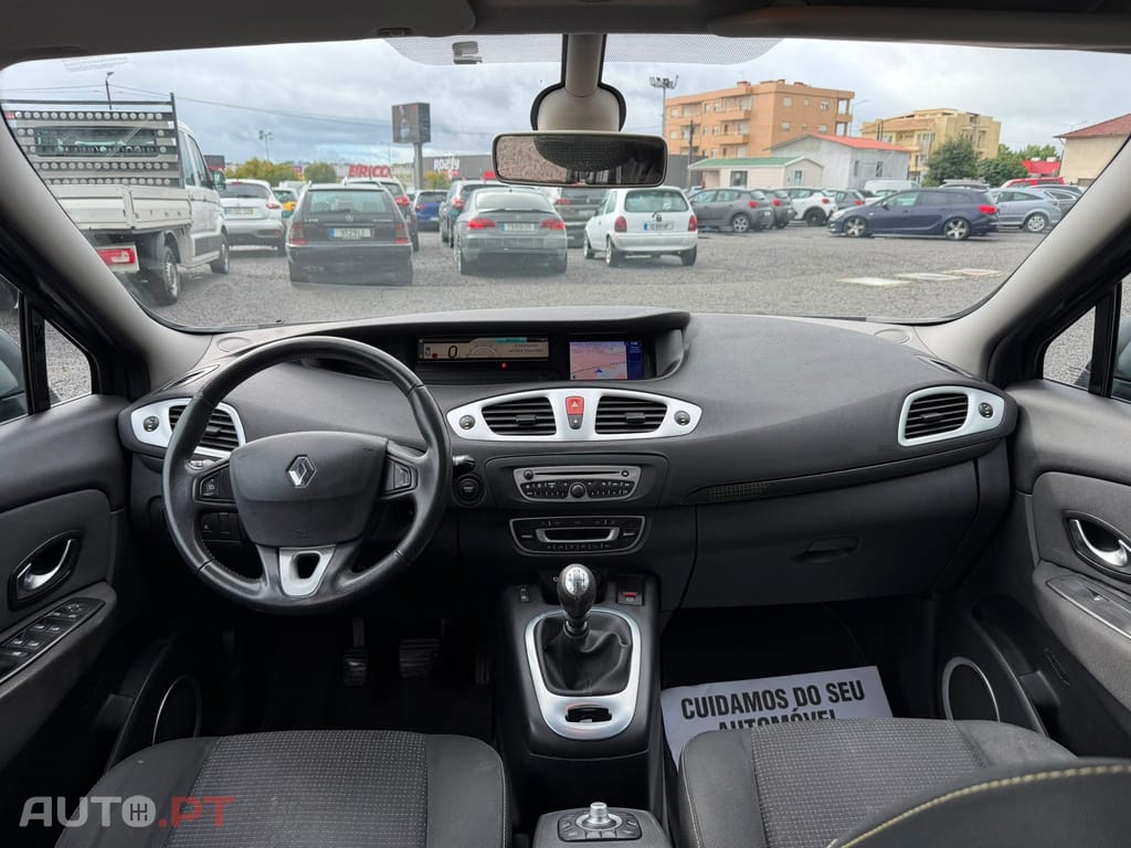 Renault Scénic 1.9 dCi FAP Dynamique