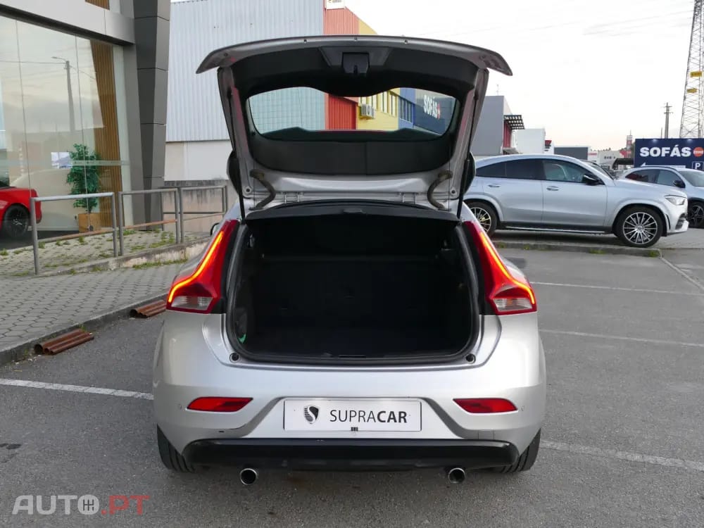 Volvo V40 1.6 D2 Momentum