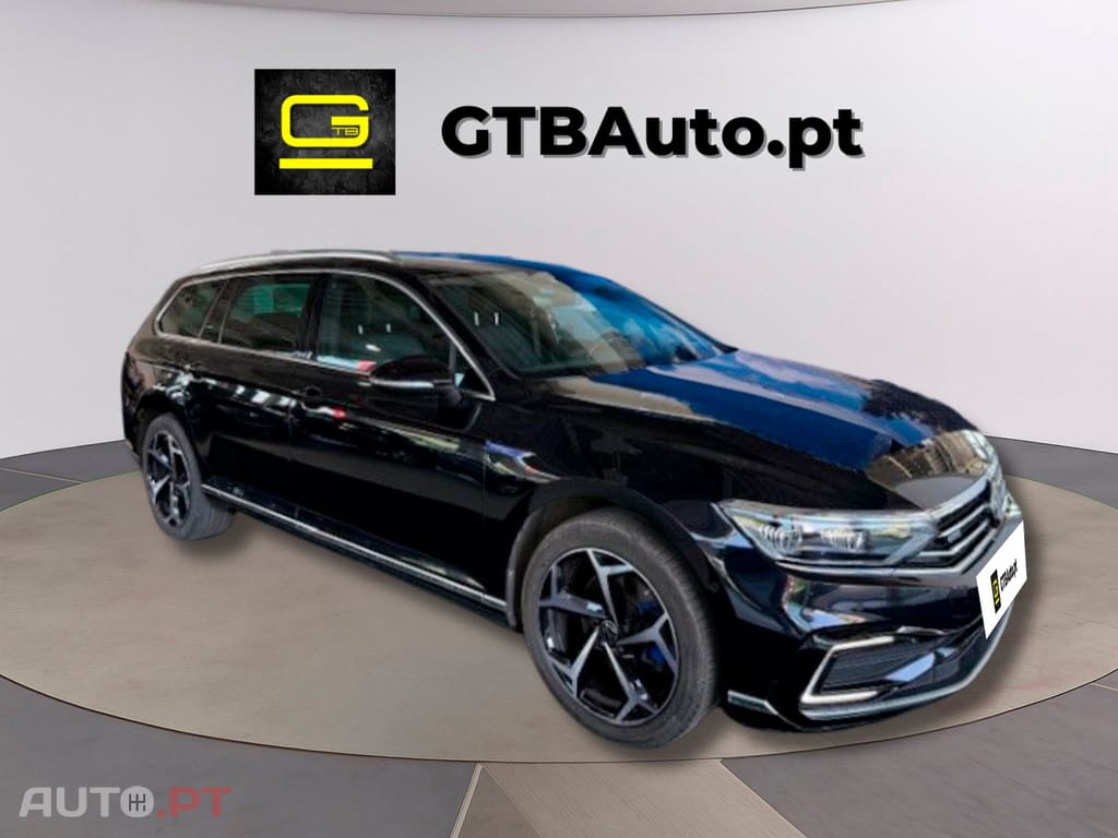 Volkswagen Passat Variant I.V.A DEDUTIVEL GTE DSG R-Line Sport